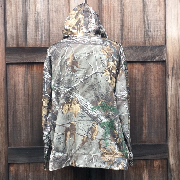 3/$20 Canyon Realtree Camo Antlers Hoody - Picture 5 of 7